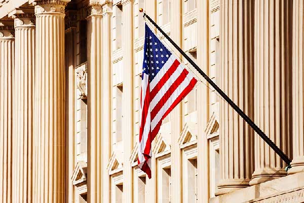 中际旭创：公司目前未发布任何业绩指引